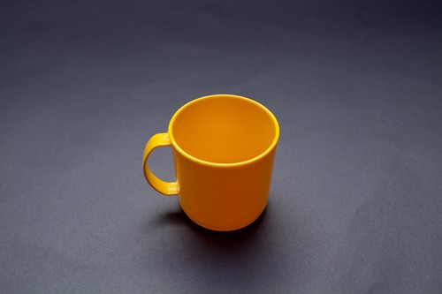 Caneca plástica escolar